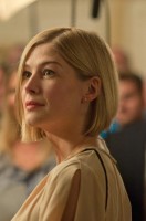 The Real Star of Gone Girl ~ Rosamund Pike’s Bob